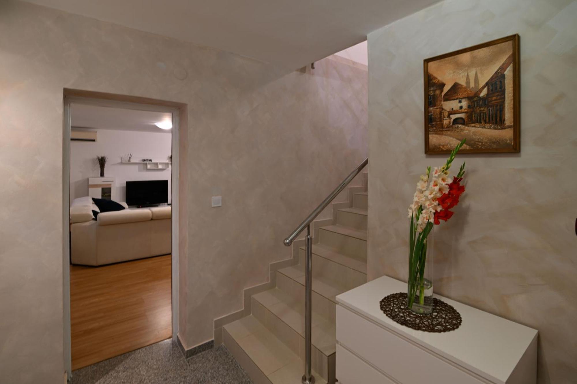 Carobni Pogled Zagreb Villa Екстериор снимка